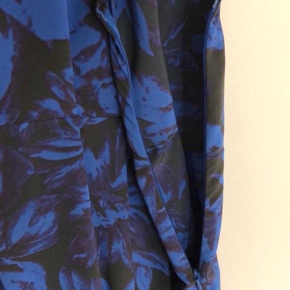 Simply Vera Dress - Picture 3 of 7